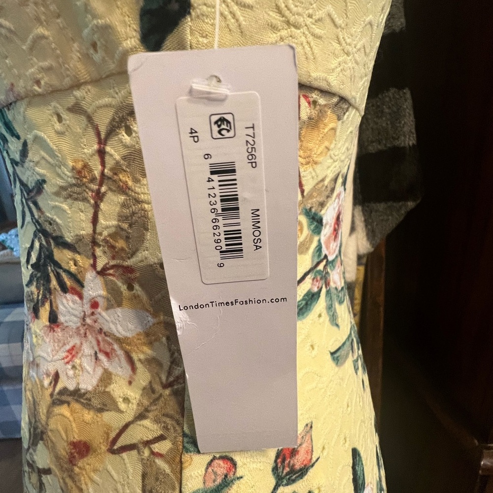 London Times Women's Sleeveless Midi Dress - 4P (Lt. Yellow/Mimosa) - Picture 4 of 6